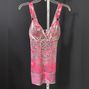 Med sexy top with built in padding and silver accent circles in each strap